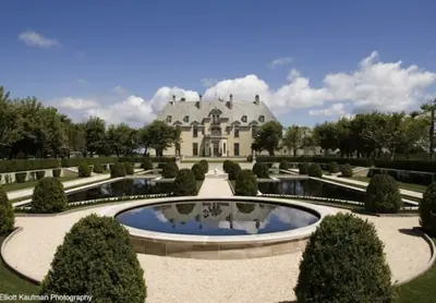 Formal gardens and reflecting pool at the Oheka Castle Hotel Estate, finished in Indiana limestone Standard Buff stone